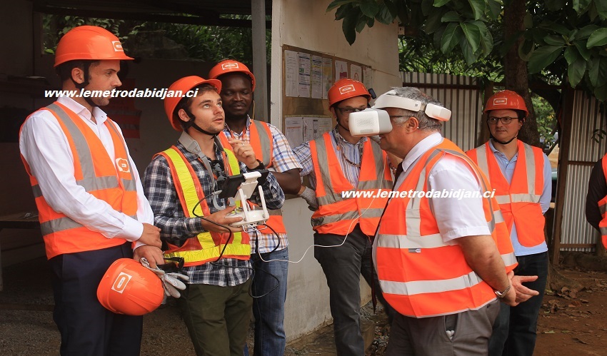TRAVAUX DU METRO : LE DIRECTEUR GENERAL DE BOUYGUES TRAVAUX PUBLICS VISITE LE CHANTIER D'INSTALLATION DE DALOTS AU PLATEAU